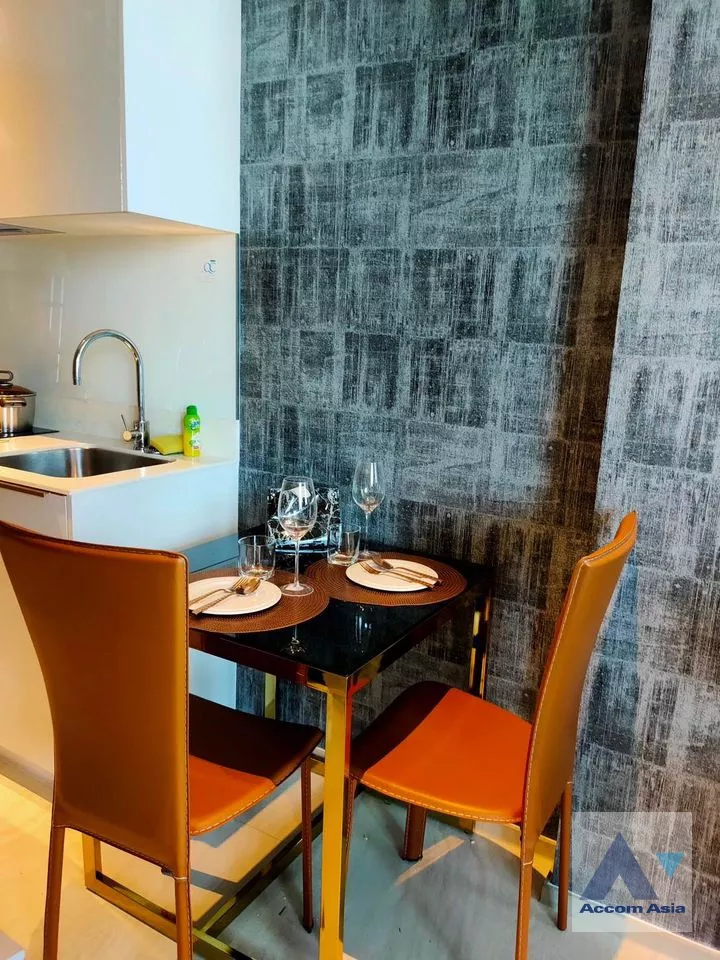 5  1 br Condominium For Sale in Silom ,Bangkok BTS Chong Nonsi at Ashton Silom AA37123