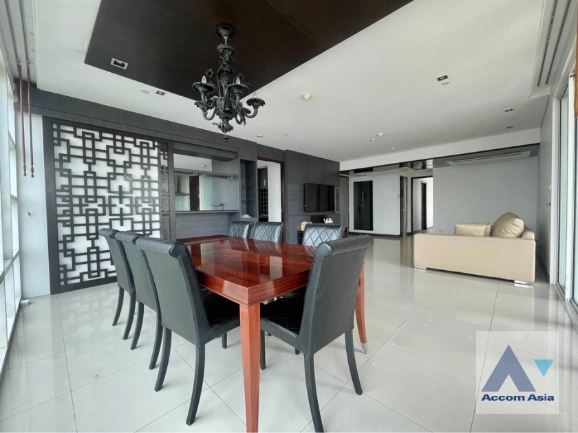 unit 3 Bedrooms  Condominium For Rent in Sukhumvit, Bangkok  near BTS Ekkamai (AA37125)