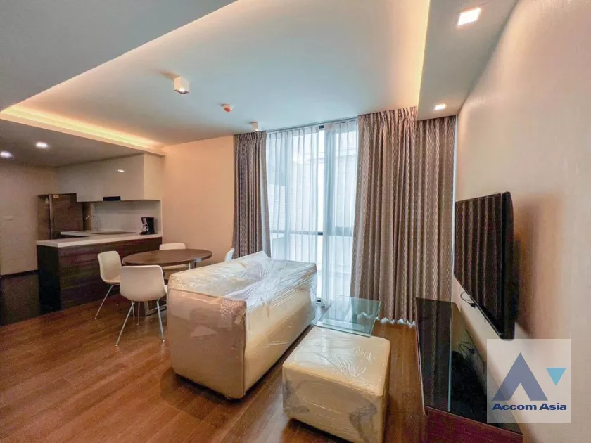 unit 2 Bedrooms  Condominium For Sale in Ratchadaphisek, Bangkok  near MRT Phetchaburi (AA37130)