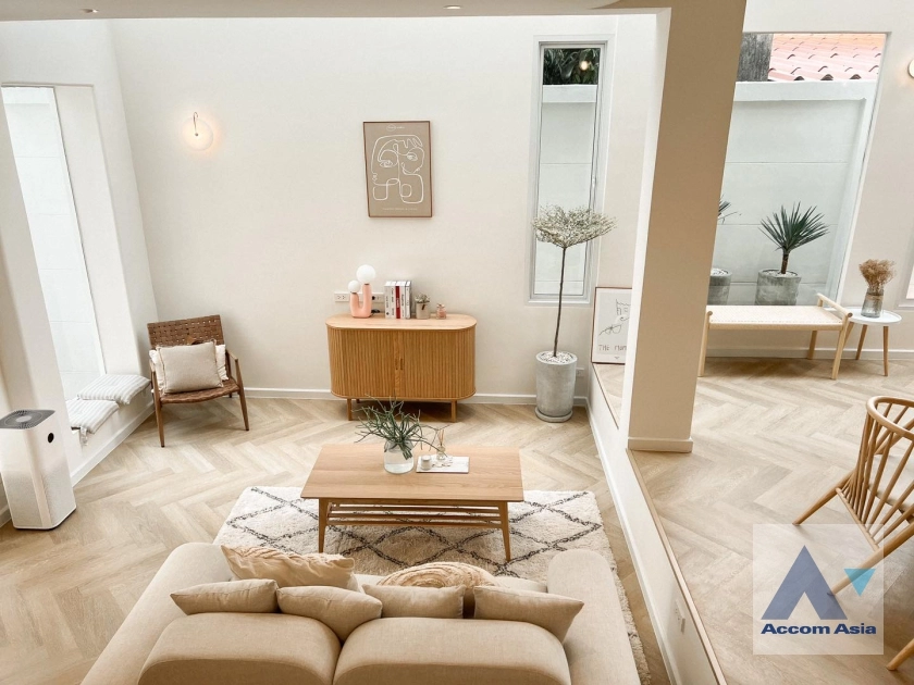 4  3 br Townhouse For Rent in Phaholyothin ,Bangkok MRT Lat Phrao at Baan klang Muang Ratchada Ladprao AA37134