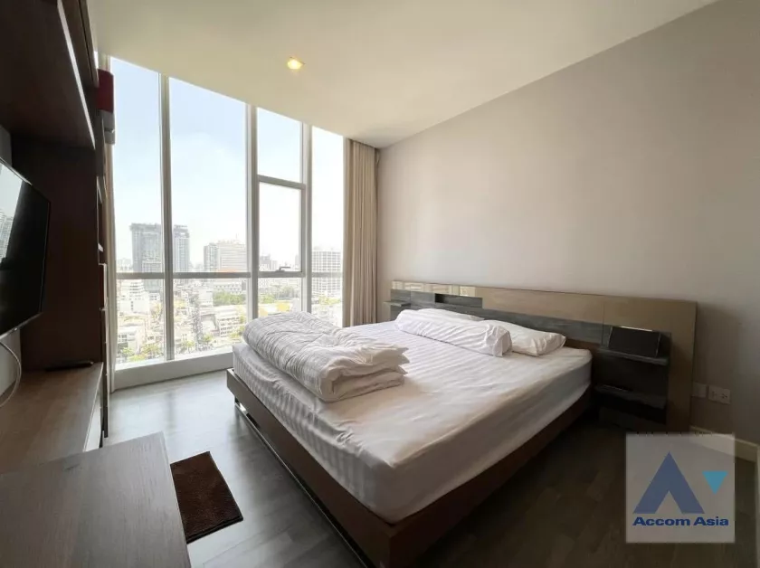 unit 1 Bedroom  Condominium For Rent in Silom, Bangkok  near BTS Surasak (AA37143)