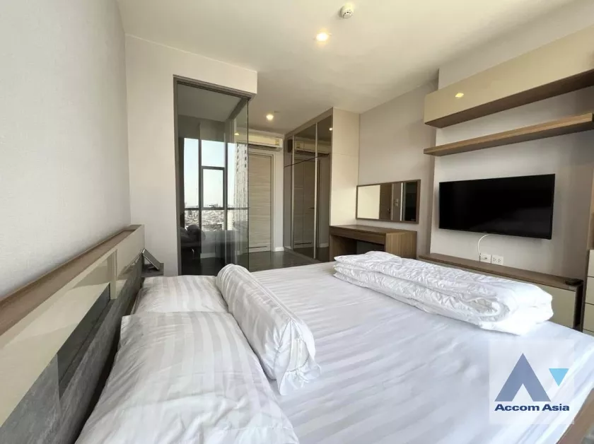 6  1 br Condominium For Rent in Silom ,Bangkok BTS Surasak at The Room Sathorn Pan Road AA37143