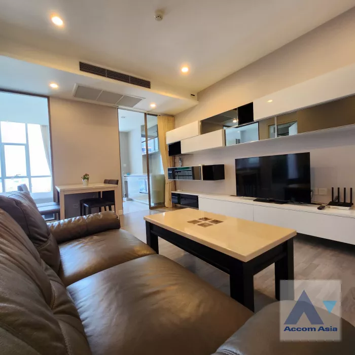unit 1 Bedroom  Condominium For Rent in Silom, Bangkok  near BTS Surasak (AA37143)