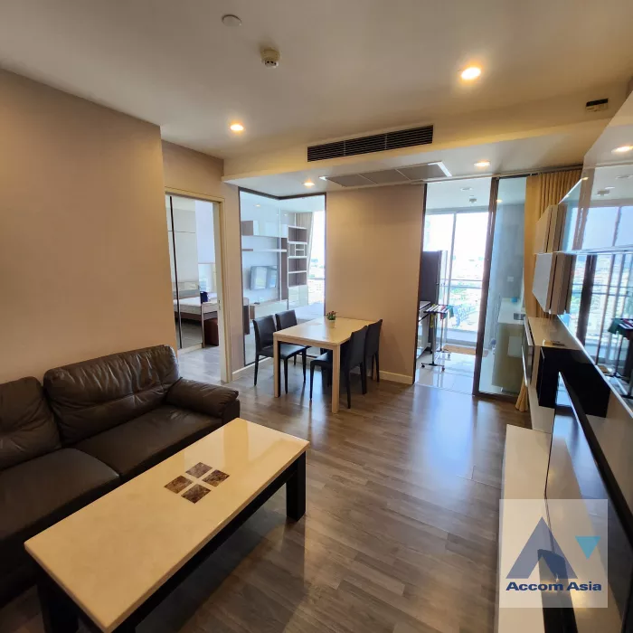 unit 1 Bedroom  Condominium For Rent in Silom, Bangkok  near BTS Surasak (AA37143)