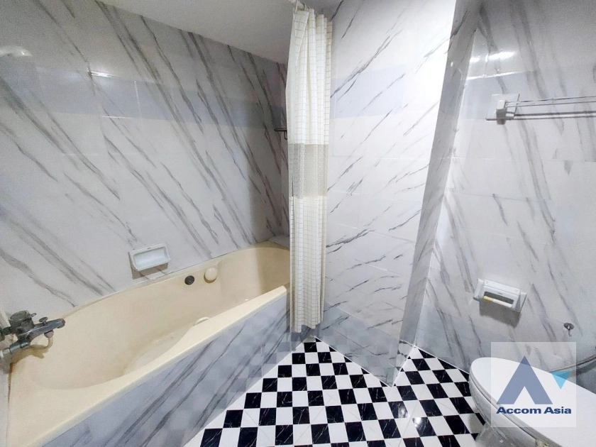 30  5 br Condominium for rent and sale in Sukhumvit ,Bangkok BTS Phrom Phong at Royal Castle Sukhumvit 39 AA37144