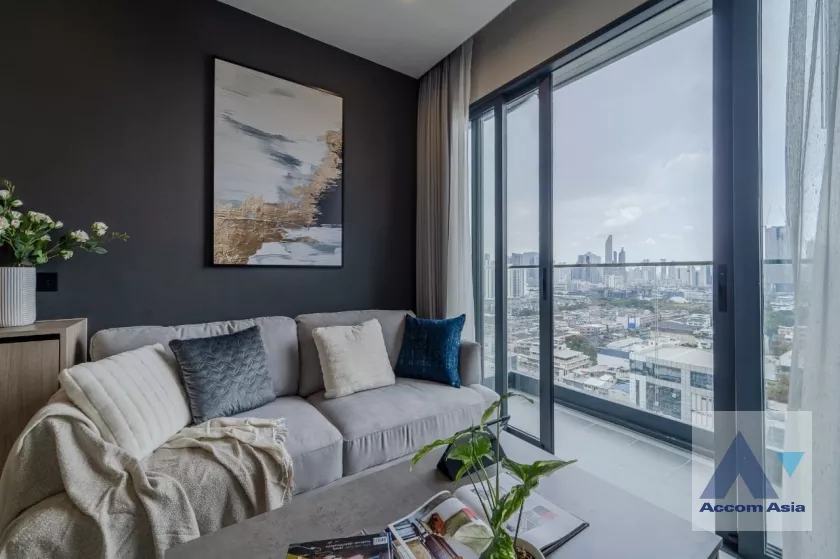  Cooper Siam condominium Condominium  2 Bedroom for Rent BTS National Stadium in Ploenchit Bangkok