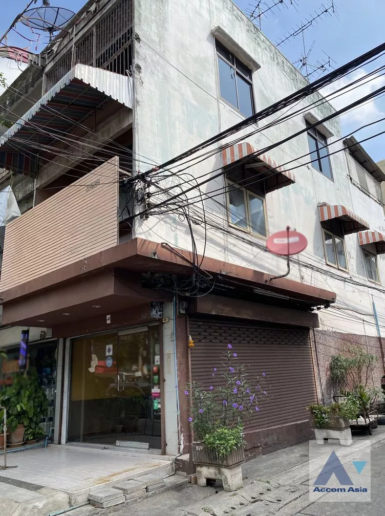 unit Building For Rent in Sathorn, Bangkok  near BTS Saint Louis (AA37157)