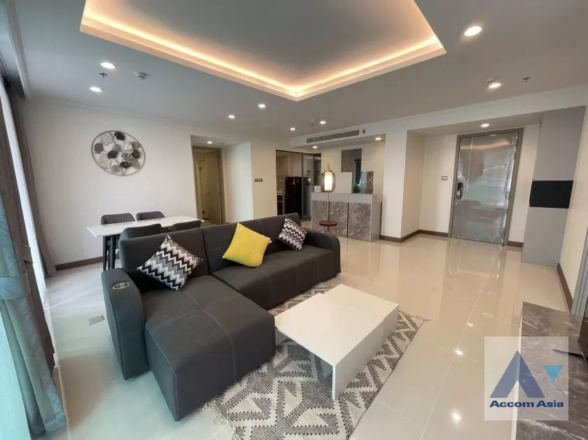 unit 2 Bedrooms  Condominium For Rent in Sukhumvit, Bangkok  near BTS Phrom Phong (AA37175)