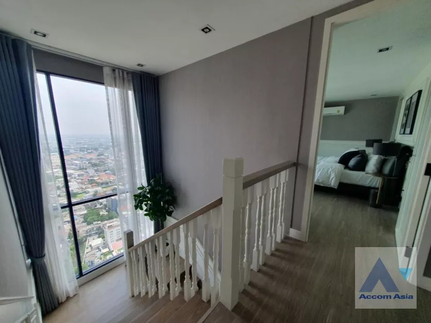 29  3 br Condominium For Sale in Sukhumvit ,Bangkok BTS Ekkamai at C Ekkamai AA37179