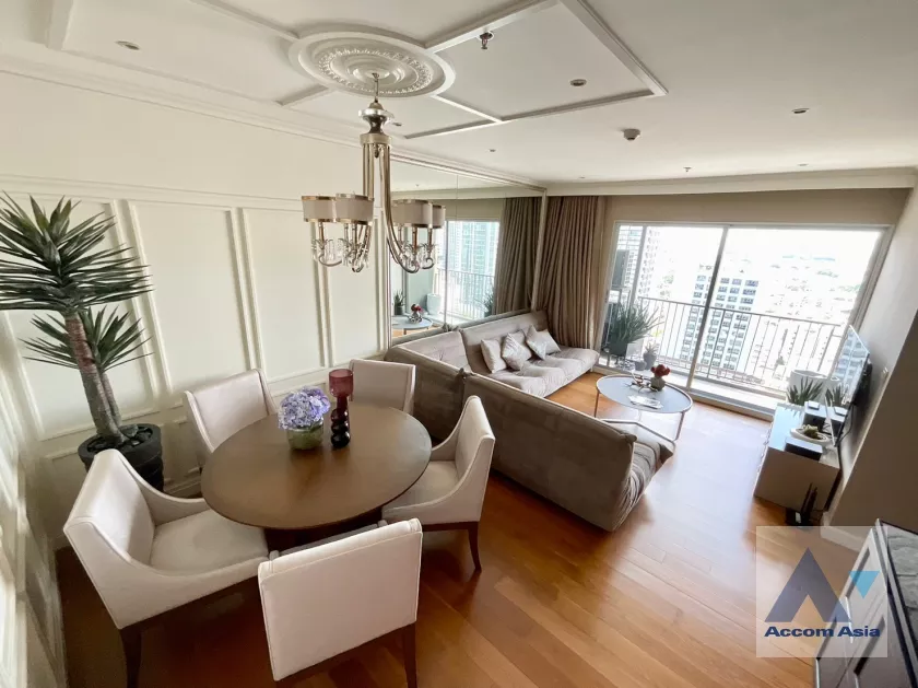  3 Bedrooms  Condominium For Rent in Charoennakorn, Bangkok  near BTS Wongwian Yai (AA37182)