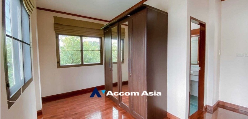 6  4 br House For Rent in Sukhumvit ,Bangkok BTS Nana 5001701