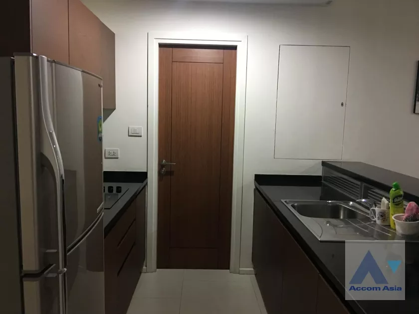 unit 2 Bedrooms  Condominium For Rent in Sukhumvit, Bangkok  near BTS Asok - MRT Sukhumvit (AA37184)