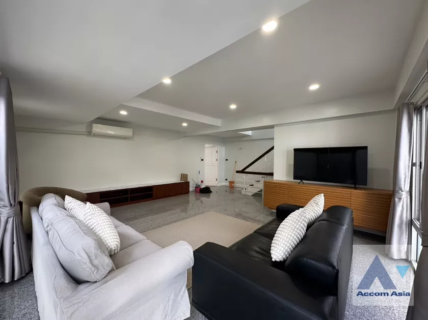 4  4 br House For Rent in Sukhumvit ,Bangkok BTS Phrom Phong at House suite for family AA37188