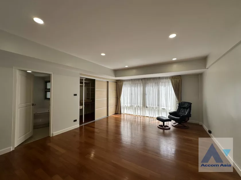 5  4 br House For Rent in Sukhumvit ,Bangkok BTS Phrom Phong at House suite for family AA37188