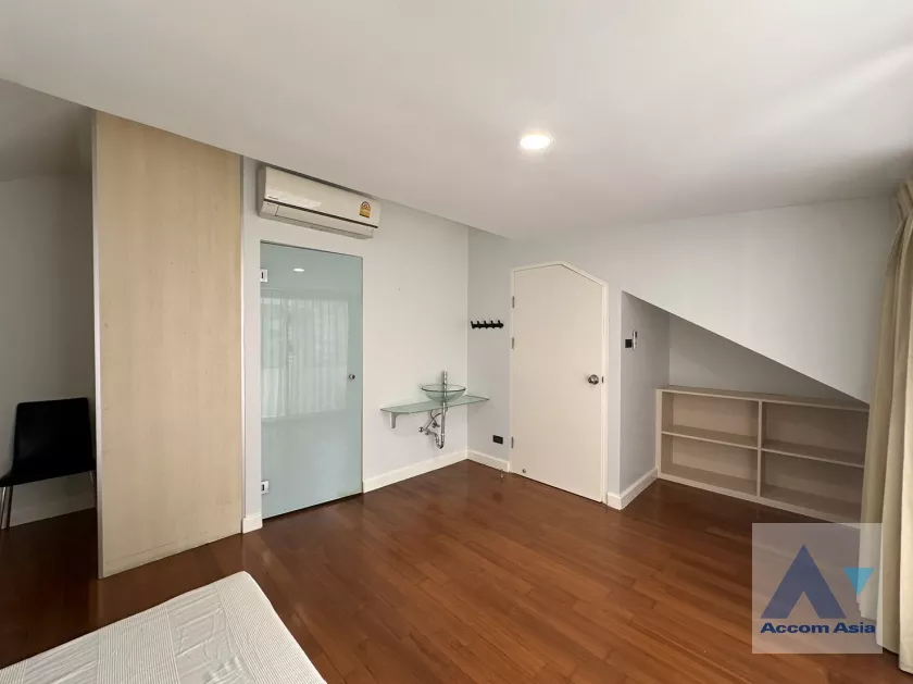 12  4 br House For Rent in Sukhumvit ,Bangkok BTS Phrom Phong at House suite for family AA37188