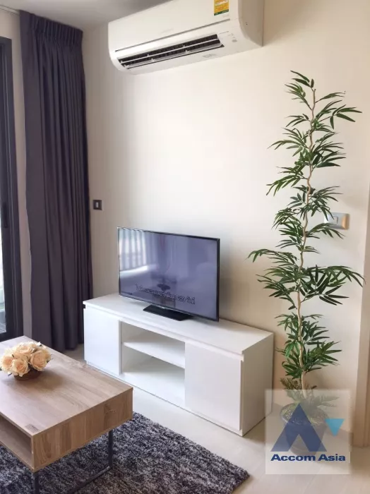 unit 1 Bedroom  Condominium For Sale in Sukhumvit, Bangkok  near BTS Ekkamai (AA37189)
