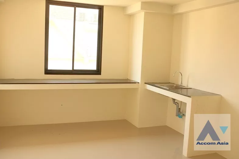 Home Office |  3 Bedrooms  House For Rent in Sathorn, Bangkok  near BRT Wat Dokmai (AA37195)