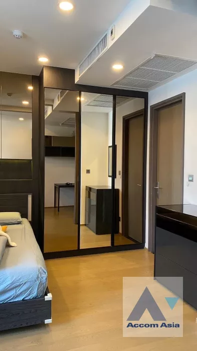  1 Bedroom  Condominium For Rent in Silom, Bangkok  near MRT Sam Yan (AA37196)