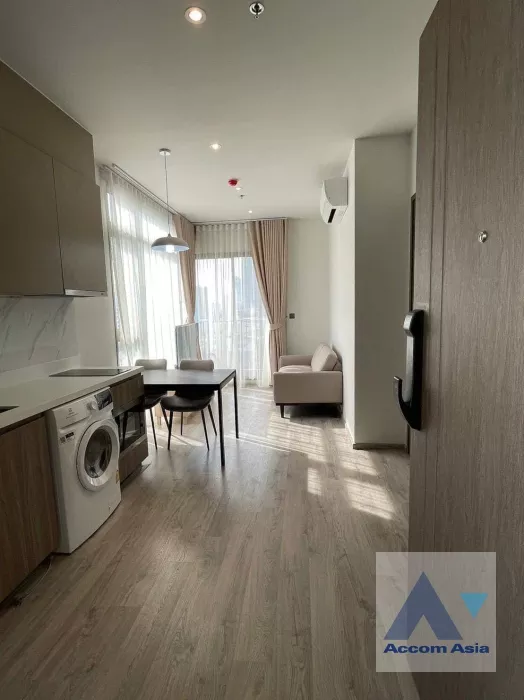 unit 1 Bedroom  Condominium For Rent in Sukhumvit, Bangkok  near BTS Ekkamai (AA37206)