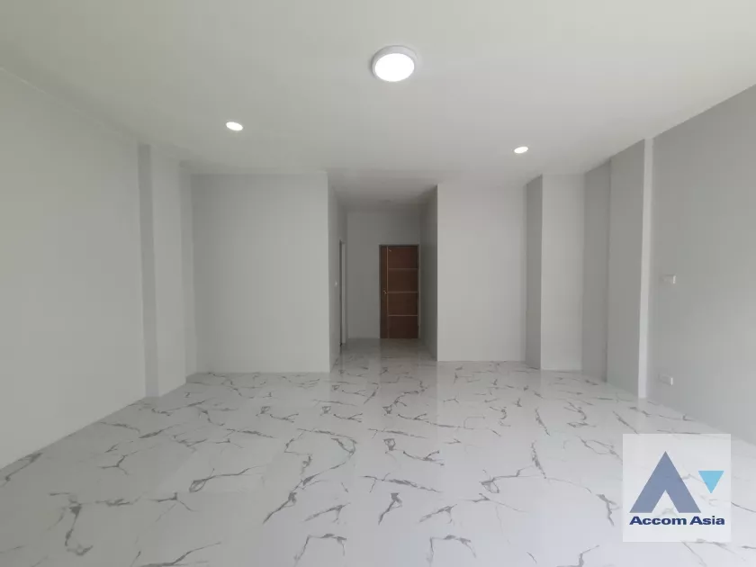 18  4 br Townhouse For Rent in Sukhumvit ,Bangkok BTS Punnawithi at Hallmark 2 Prestige Sukhumvit 64 AA37207