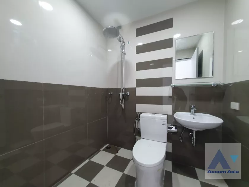 15  4 br Townhouse For Rent in Sukhumvit ,Bangkok BTS Punnawithi at Hallmark 2 Prestige Sukhumvit 64 AA37207