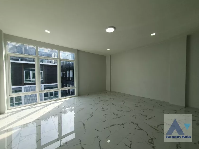 24  4 br Townhouse For Rent in Sukhumvit ,Bangkok BTS Punnawithi at Hallmark 2 Prestige Sukhumvit 64 AA37207