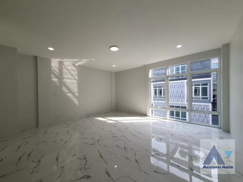 12  4 br Townhouse For Rent in Sukhumvit ,Bangkok BTS Punnawithi at Hallmark 2 Prestige Sukhumvit 64 AA37207