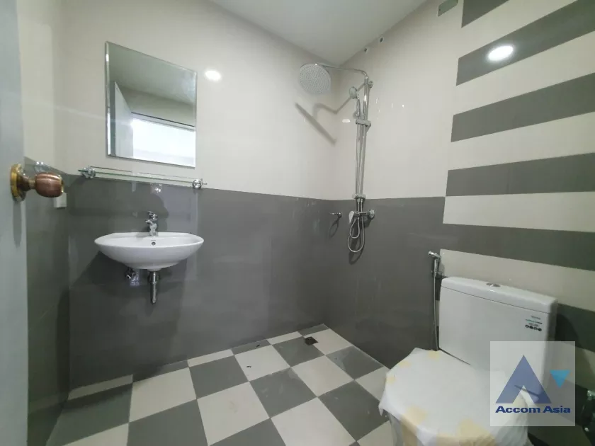 32  4 br Townhouse For Rent in Sukhumvit ,Bangkok BTS Punnawithi at Hallmark 2 Prestige Sukhumvit 64 AA37207