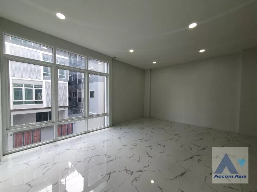 26  4 br Townhouse For Rent in Sukhumvit ,Bangkok BTS Punnawithi at Hallmark 2 Prestige Sukhumvit 64 AA37207
