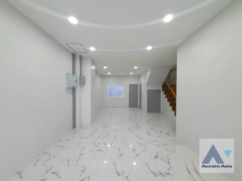  1  4 br Townhouse For Rent in Sukhumvit ,Bangkok BTS Punnawithi at Hallmark 2 Prestige Sukhumvit 64 AA37207