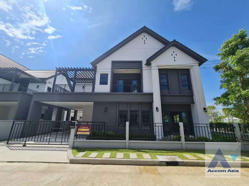 unit 4 Bedrooms  House For Sale in Samutprakan, Samutprakan  (AA37210)