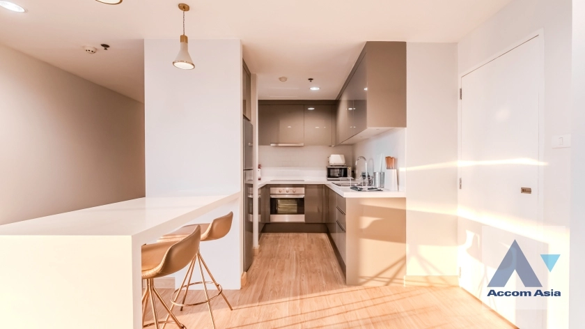 unit 3 Bedrooms  Apartment For Rent in Sukhumvit, Bangkok  near BTS Asok - MRT Sukhumvit (AA37217)