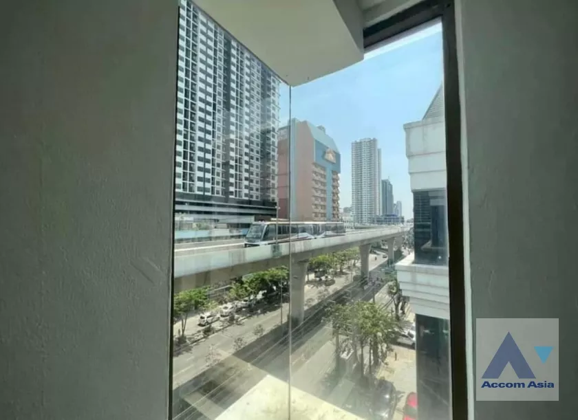 unitOffice |  Building For Rent in Charoen Nakhon, Bangkok  near BTS Krung Thon Buri (AA37218)