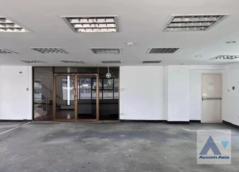 13  Building For Rent in Charoen Nakhon ,Bangkok BTS Krung Thon Buri AA37218