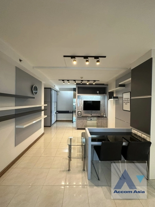 Supalai Park Ekkamai Thonglor Condominium  2 Bedroom for Sale & Rent BTS Ekkamai in Ratchadaphisek Bangkok