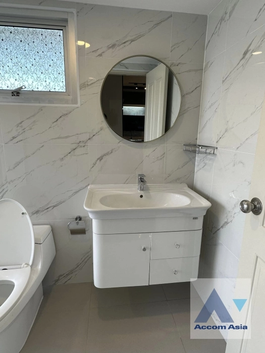 10  2 br Condominium for rent and sale in Ratchadaphisek ,Bangkok BTS Ekkamai at Supalai Park Ekkamai Thonglor AA37223