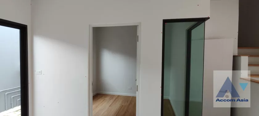  1  2 br Townhouse For Rent in Samutprakan ,Samutprakan  AA37233