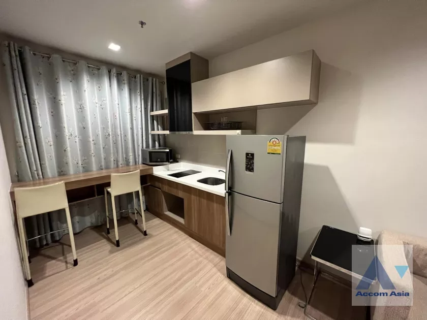 unit 1 Bedroom  Condominium For Sale in Sathorn, Bangkok  near BTS Saphan Taksin (AA37234)