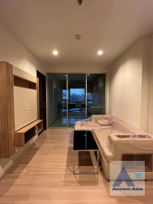 unit 1 Bedroom  Condominium For Sale in Sathorn, Bangkok  near BTS Saphan Taksin (AA37241)
