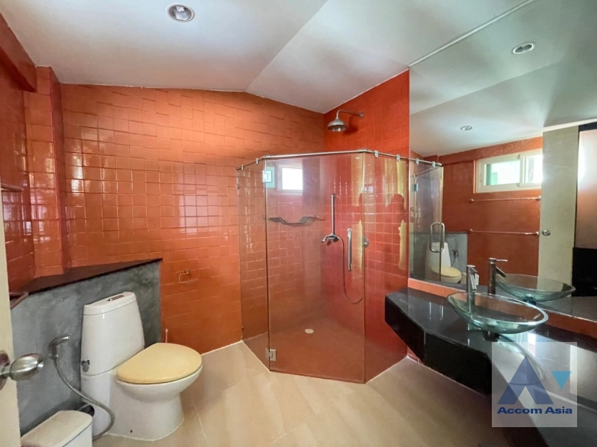 16  3 br House For Rent in Lat Phrao ,Bangkok  AA37247