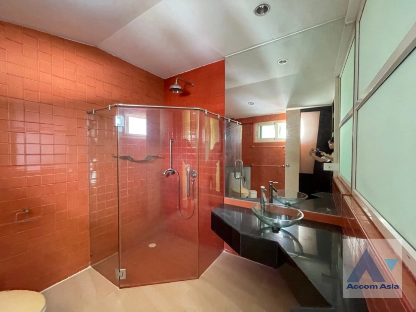 17  3 br House For Rent in Lat Phrao ,Bangkok  AA37247