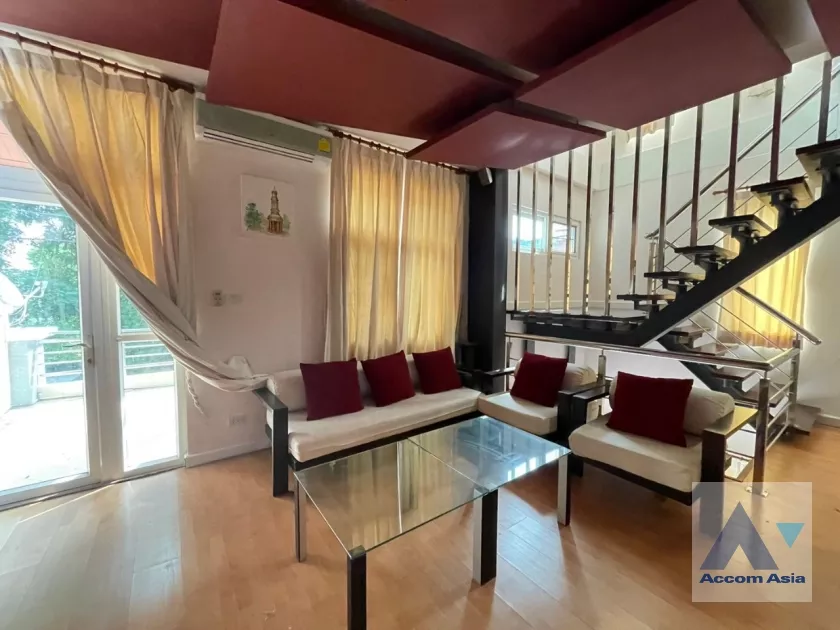  3 Bedrooms  House For Rent in Ratchadapisek, Bangkok  (AA37247)