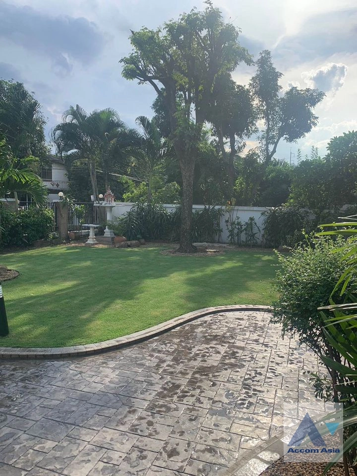 5  4 br House For Rent in Ratchadaphisek ,Bangkok  AA37250