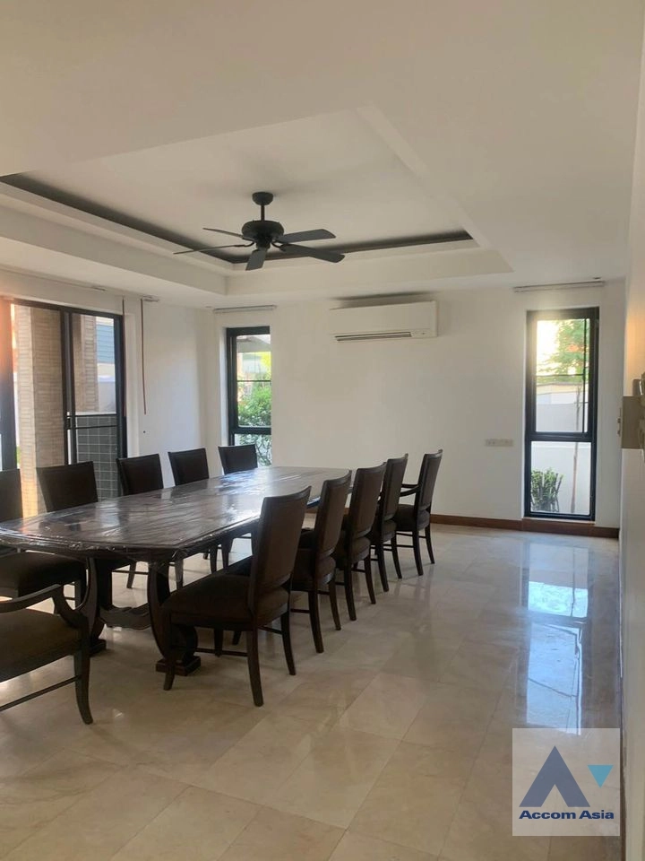  1  4 br House For Rent in Ratchadaphisek ,Bangkok  AA37250