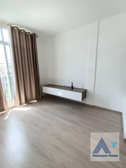  2 Bedrooms  Townhouse For Rent in Pattanakarn, Bangkok  near BTS Udomsuk (AA37253)