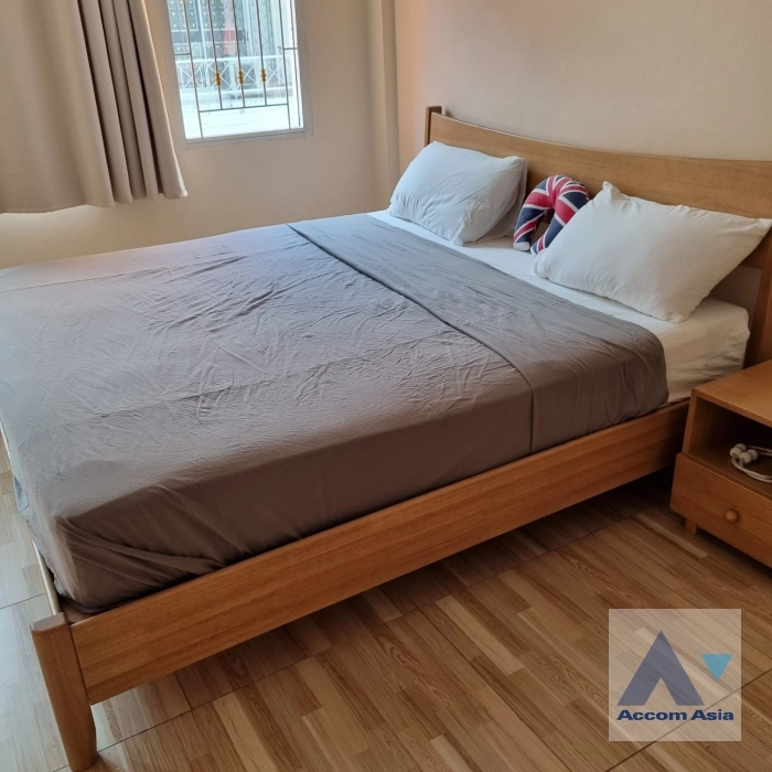 15  3 br Townhouse for rent and sale in Bang Na ,Bangkok BTS Punnawithi AA37254