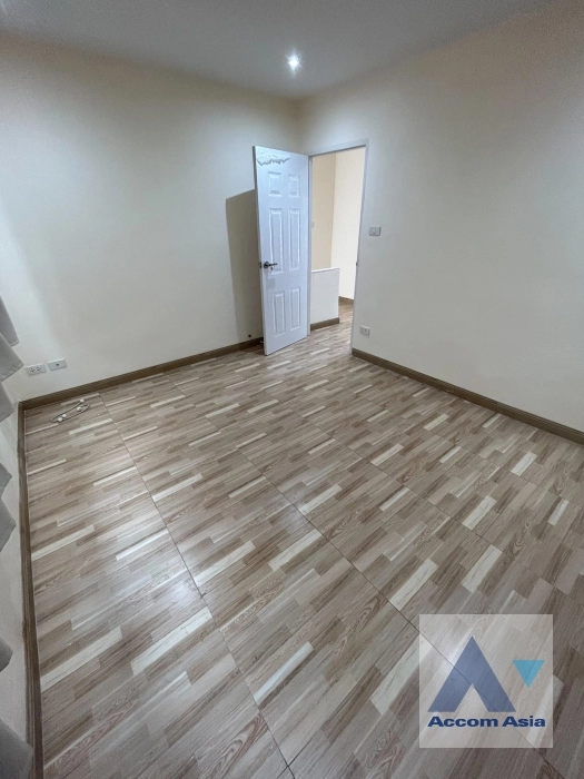 23  3 br Townhouse for rent and sale in Bang Na ,Bangkok BTS Punnawithi AA37254