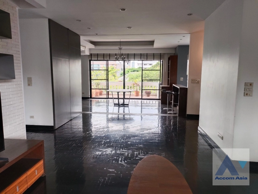 unit 3 Bedrooms  Condominium For Rent in Sukhumvit, Bangkok  near BTS Thong Lo (AA37274)