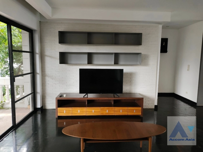 unit 3 Bedrooms  Condominium For Rent in Sukhumvit, Bangkok  near BTS Thong Lo (AA37274)
