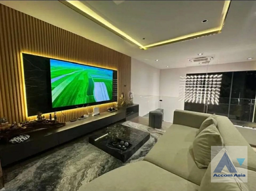  1  3 br Townhouse For Rent in Lat Phrao ,Bangkok  AA37278